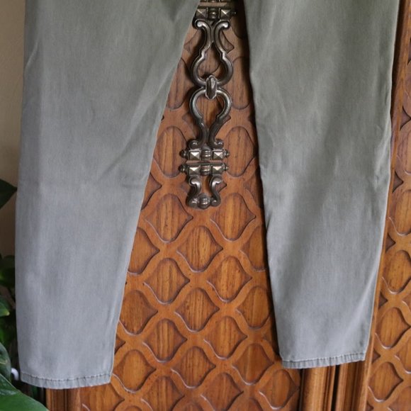 MUDD High-Rise Skinny Utility Pant - Army Green, Size 9 - Picture 12 of 16